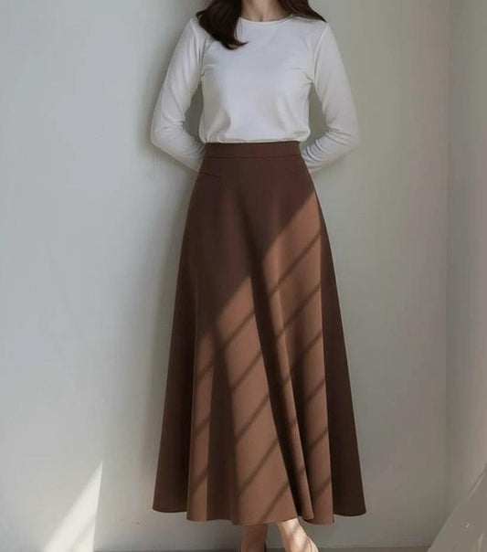 Linear Umber Skirt